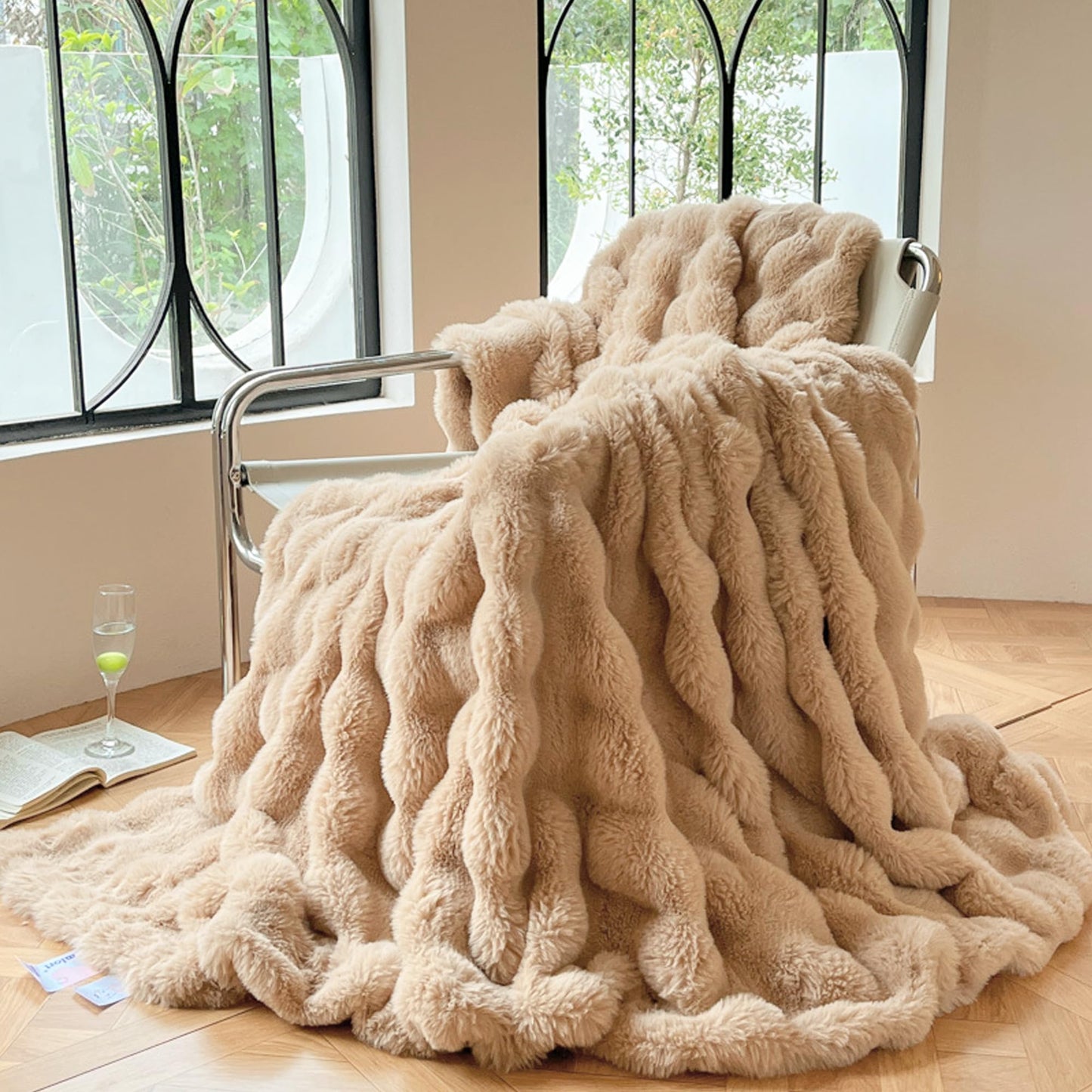 Luxury Faux Fur Sherpa Throw Blanket – Soft Reversible Plush Blanket for Sofa & Bed (Cream, 100×150cm)