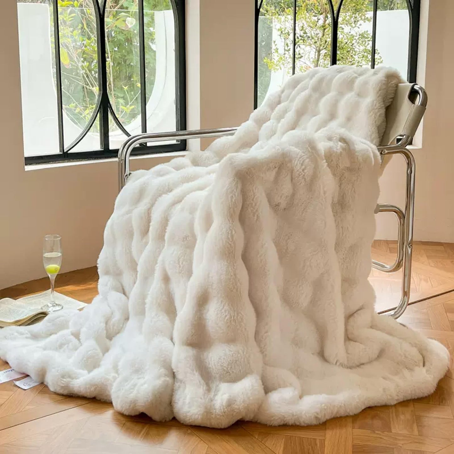 Luxury Faux Fur Sherpa Throw Blanket – Soft Reversible Plush Blanket for Sofa & Bed (Cream, 100×150cm)